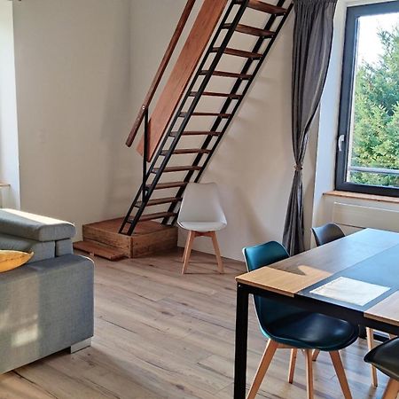 Appartement Duplex Dans Une Ancienne Usine Beaupreau-en-Mauges Ngoại thất bức ảnh