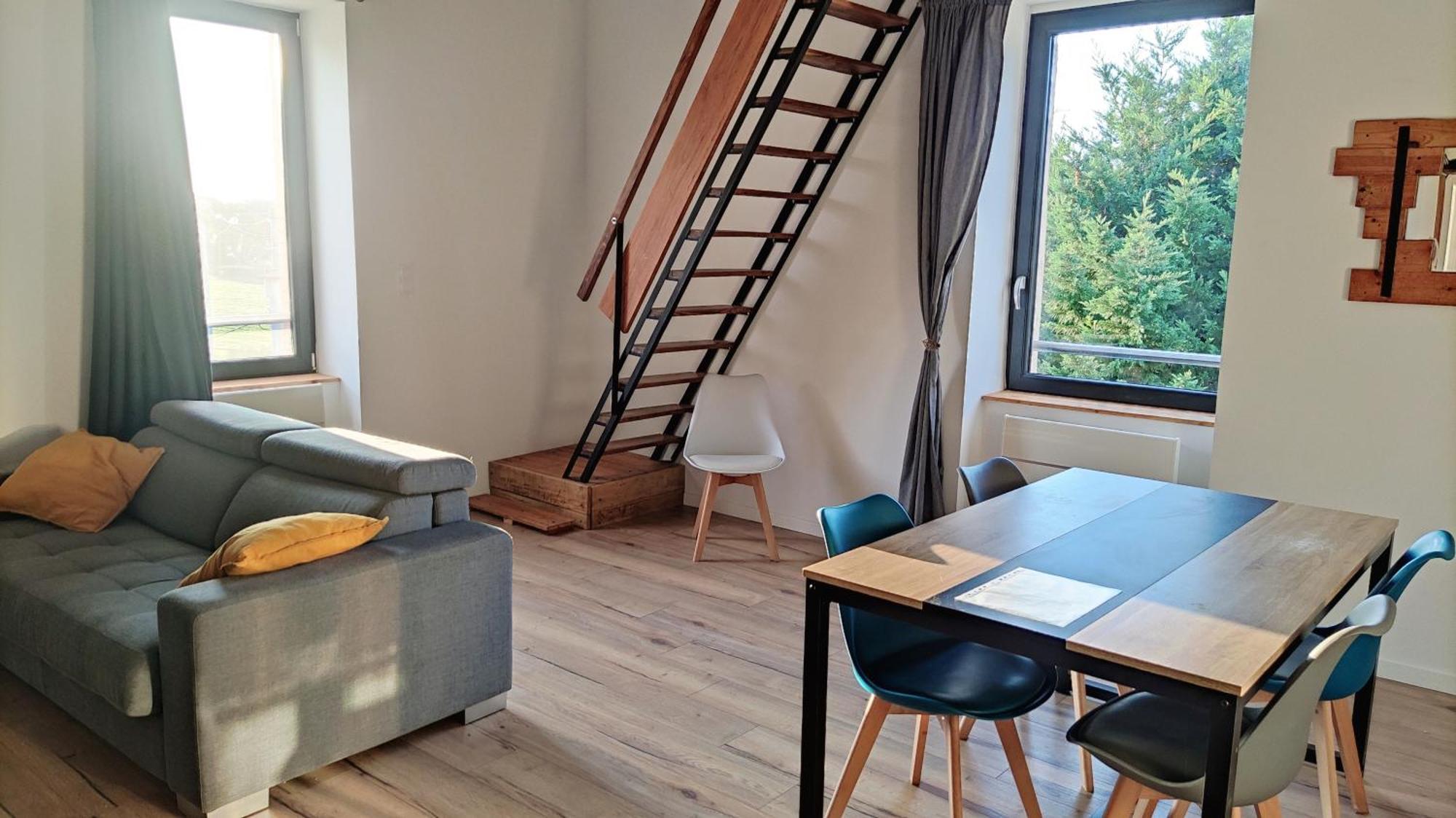 Appartement Duplex Dans Une Ancienne Usine Beaupreau-en-Mauges Ngoại thất bức ảnh